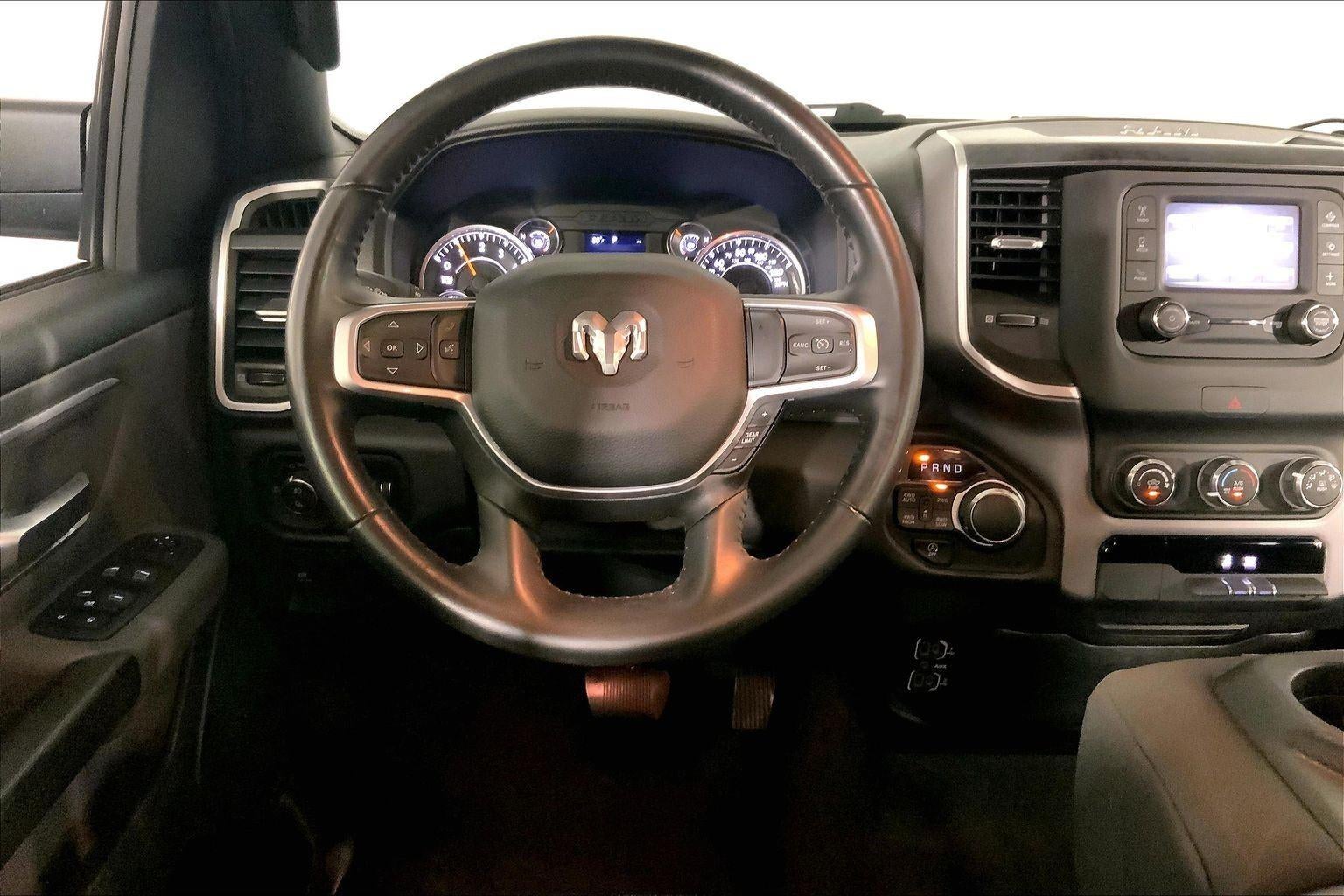 2022 RAM 1500 Big Horn Crew Cab 4x4 5'7' Box