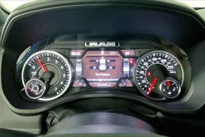 2022 RAM 1500 Big Horn Crew Cab 4x4 6'4' Box