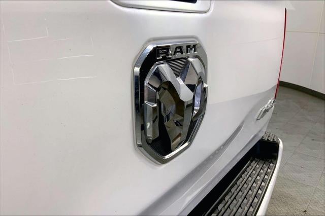 2022 RAM 1500 Big Horn Crew Cab 4x4 6'4' Box