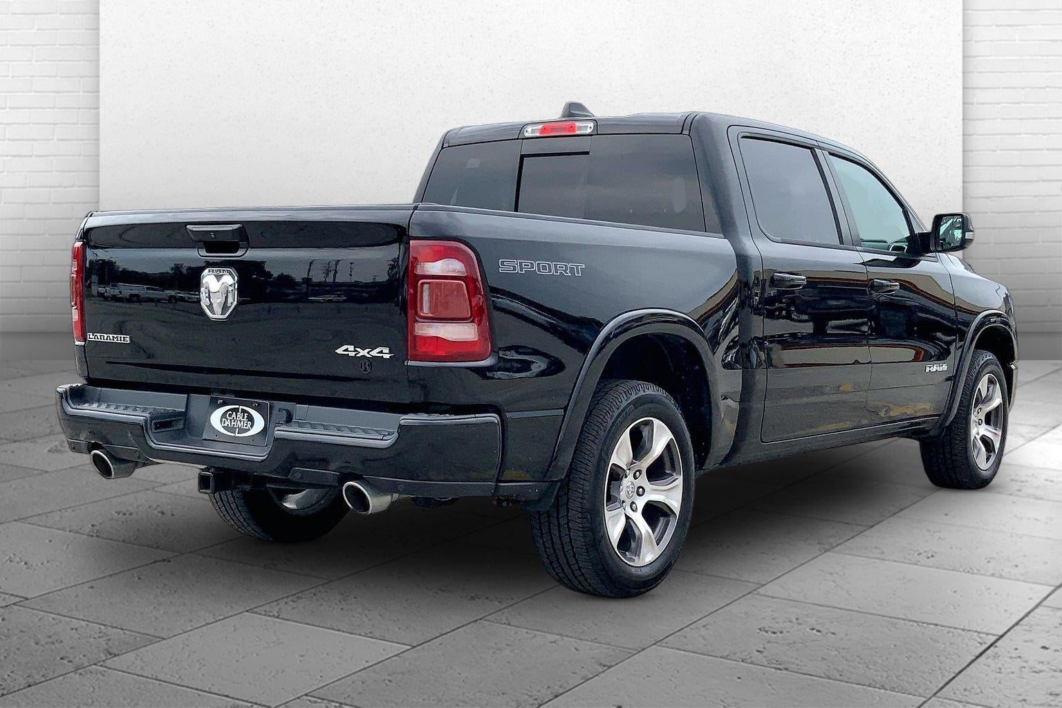 2020 RAM 1500 Laramie Crew Cab 4x4 5'7' Box