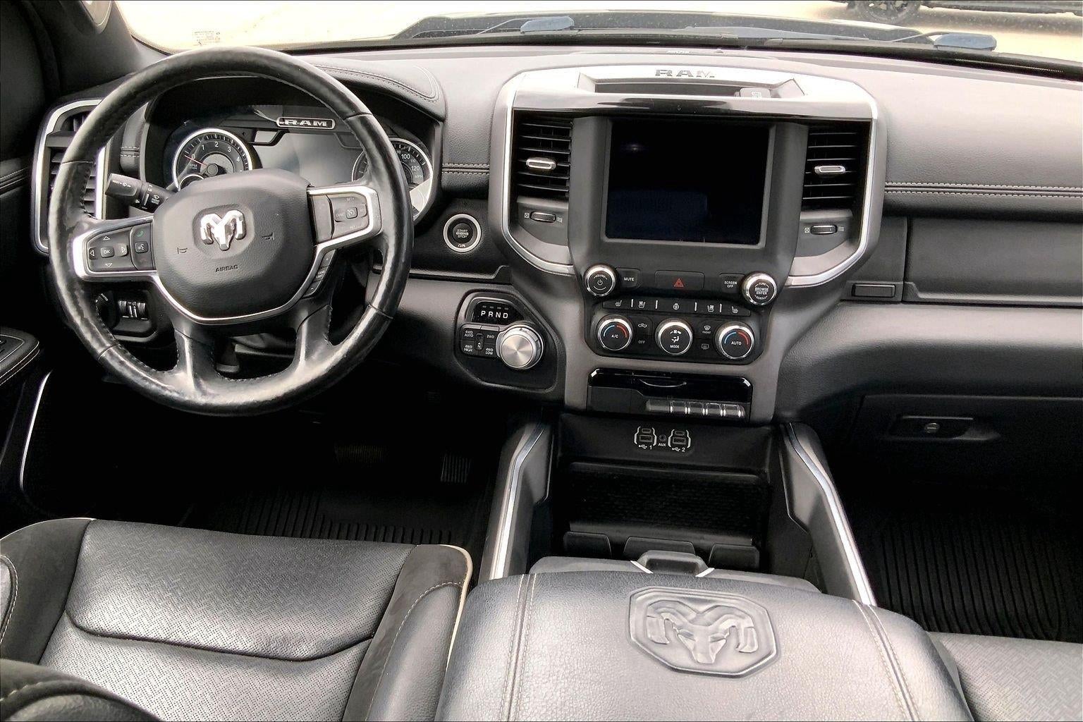 2020 RAM 1500 Laramie Crew Cab 4x4 5'7' Box