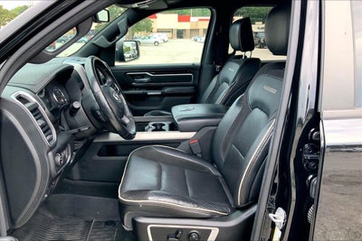2020 RAM 1500 Laramie Crew Cab 4x4 5'7' Box