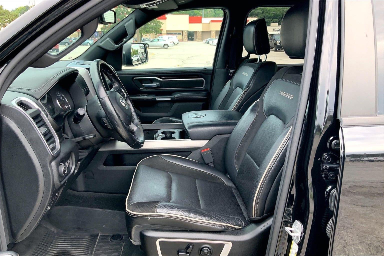 2020 RAM 1500 Laramie Crew Cab 4x4 5'7' Box