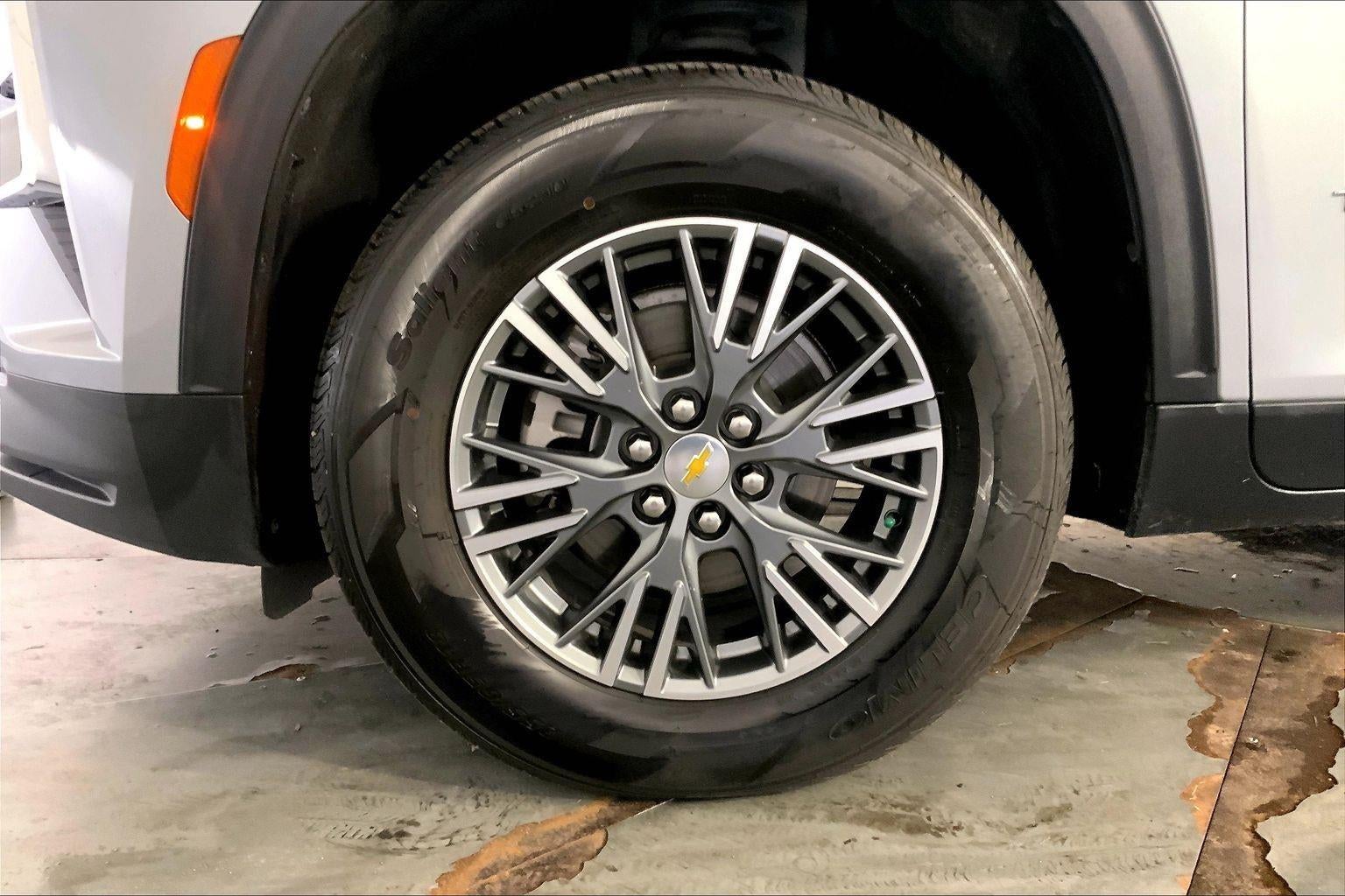 2024 Chevrolet Traverse AWD LT