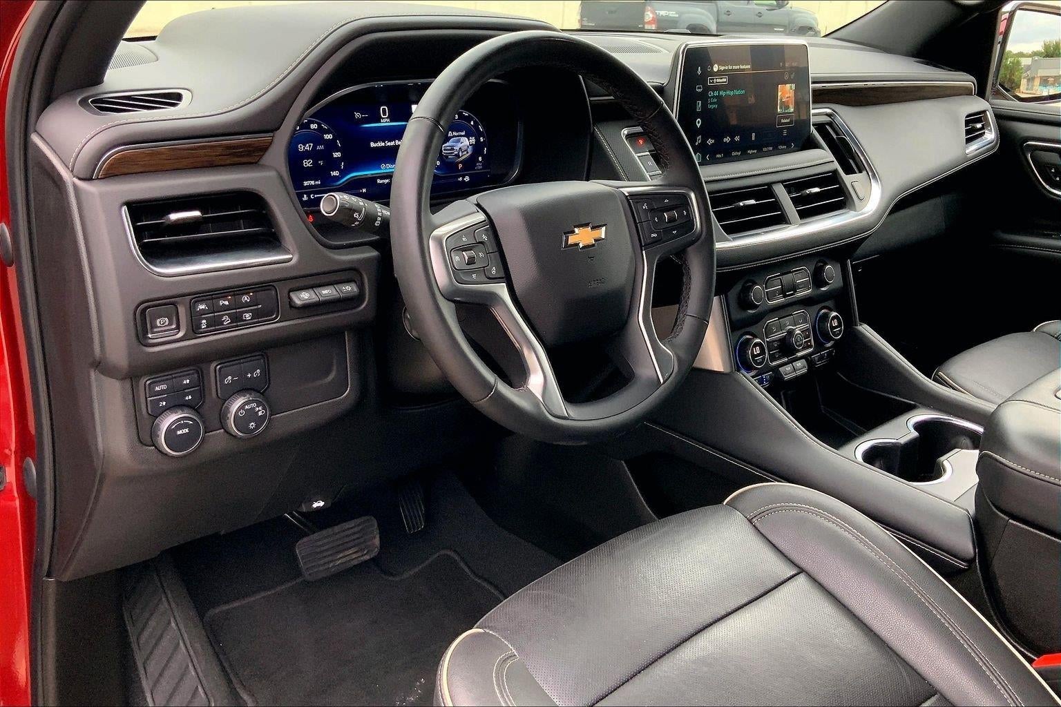 2023 Chevrolet Suburban 4WD Premier