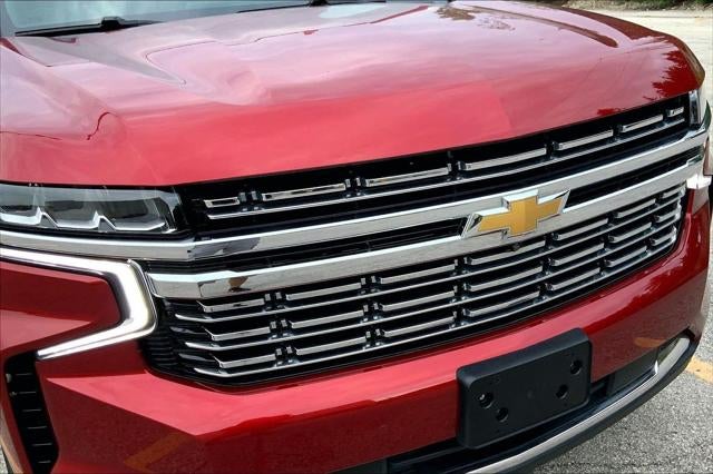 2023 Chevrolet Suburban 4WD Premier
