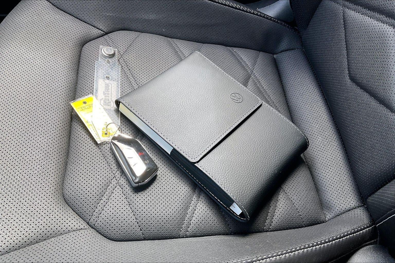 2024 Volkswagen Atlas Cross Sport 2.0T SE w/Technology