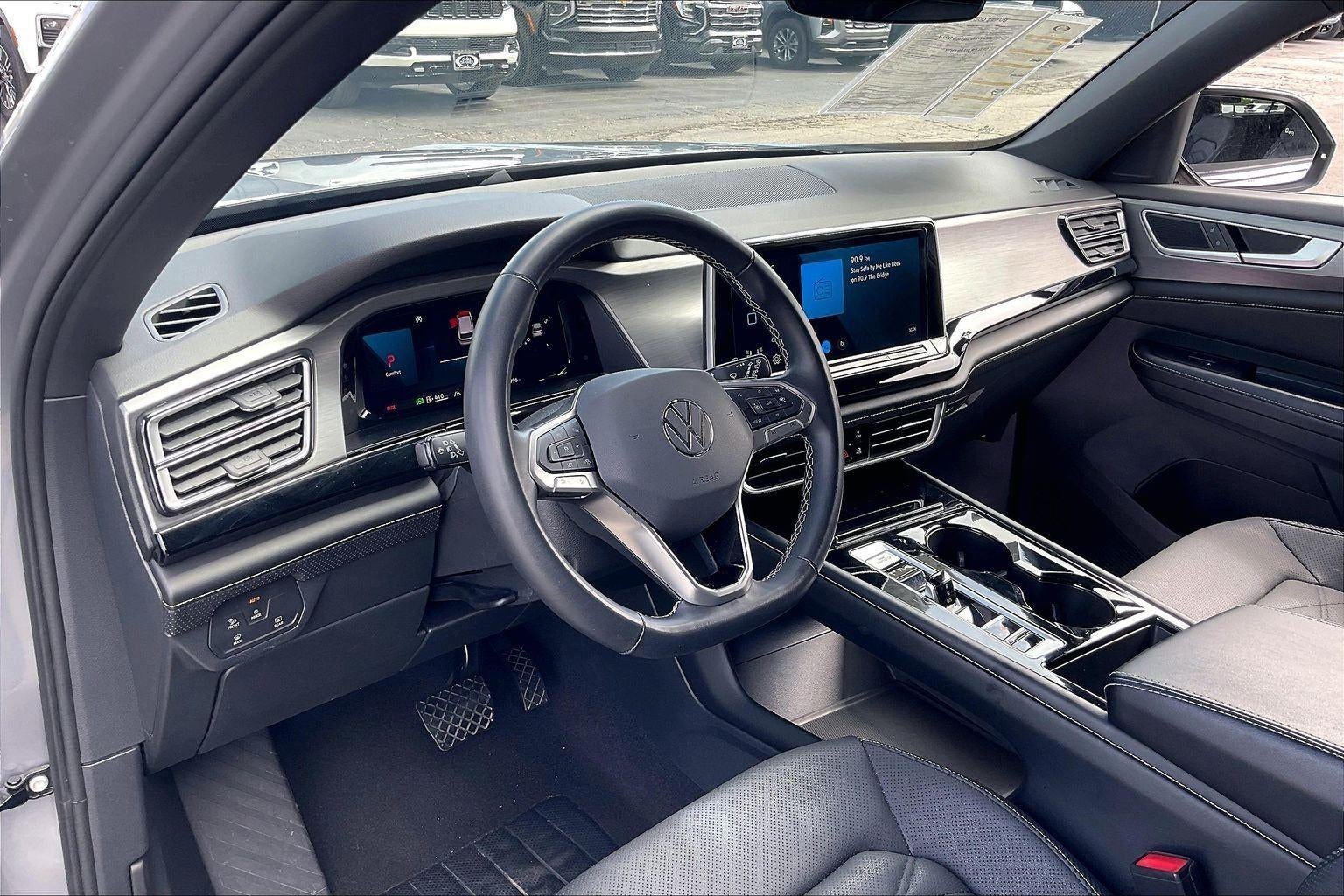 2024 Volkswagen Atlas Cross Sport 2.0T SE w/Technology