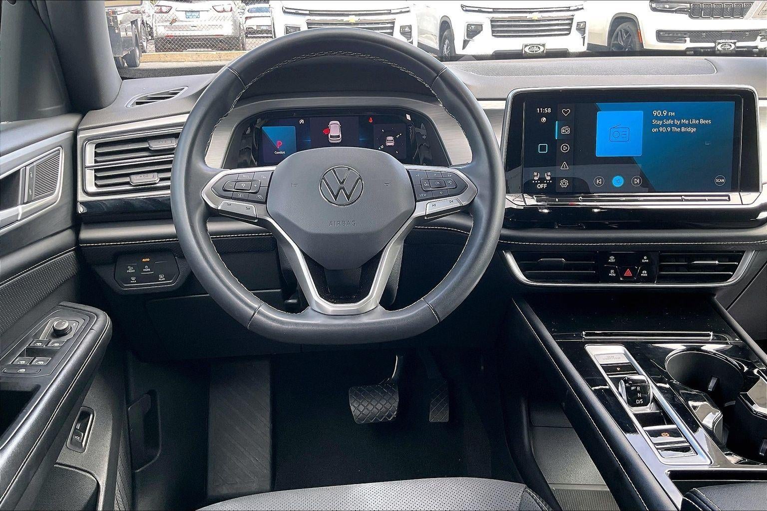 2024 Volkswagen Atlas Cross Sport 2.0T SE w/Technology
