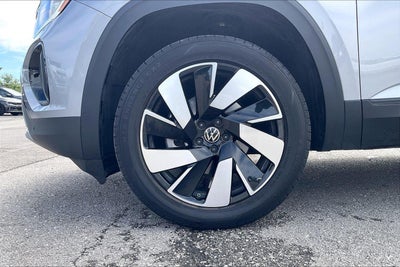 2024 Volkswagen Atlas Cross Sport 2.0T SE w/Technology