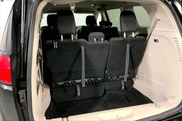 2024 Chrysler Voyager LX