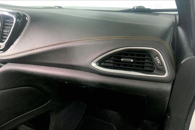 2023 Chrysler Pacifica Hybrid Pinnacle