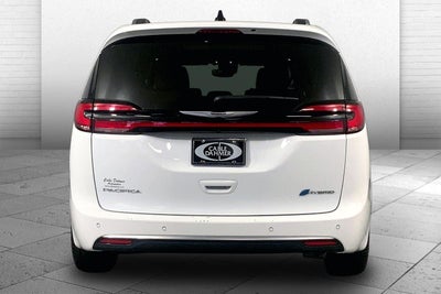 2023 Chrysler Pacifica Hybrid Pinnacle