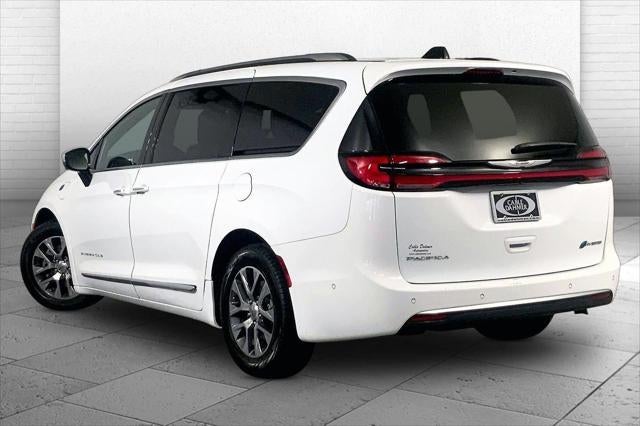2023 Chrysler Pacifica Hybrid Pinnacle