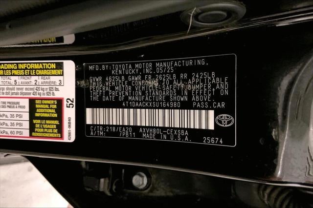 2025 Toyota Camry SE