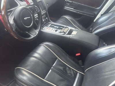 2016 Jaguar XJ R-Sport