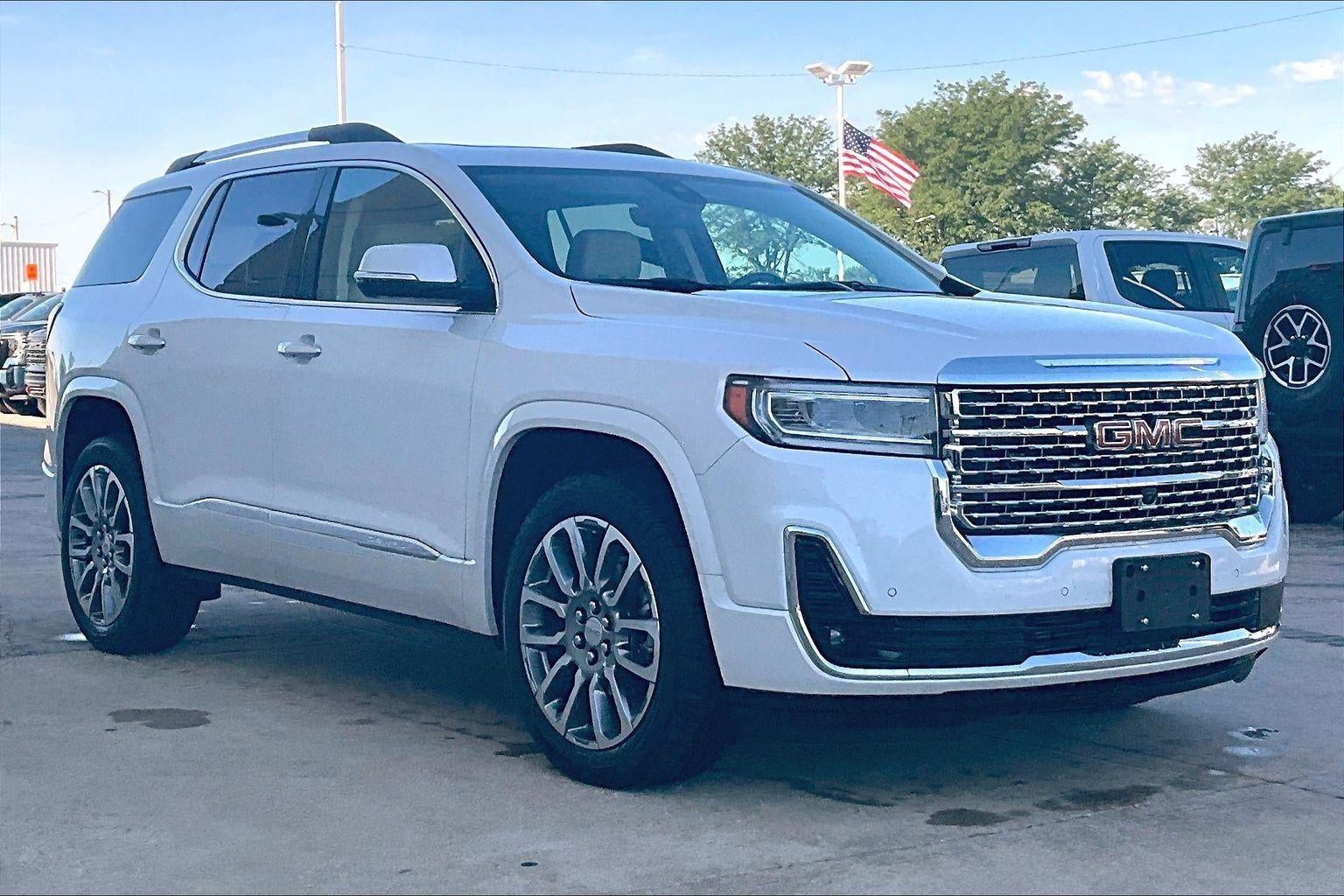 2023 GMC Acadia Denali
