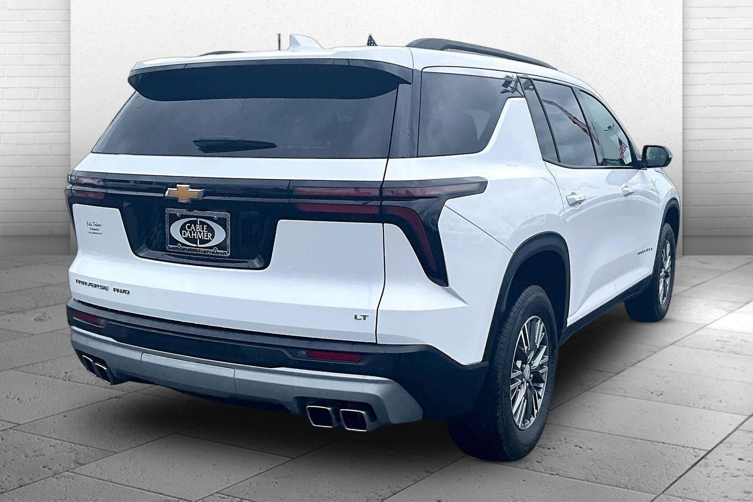 2024 Chevrolet Traverse LT