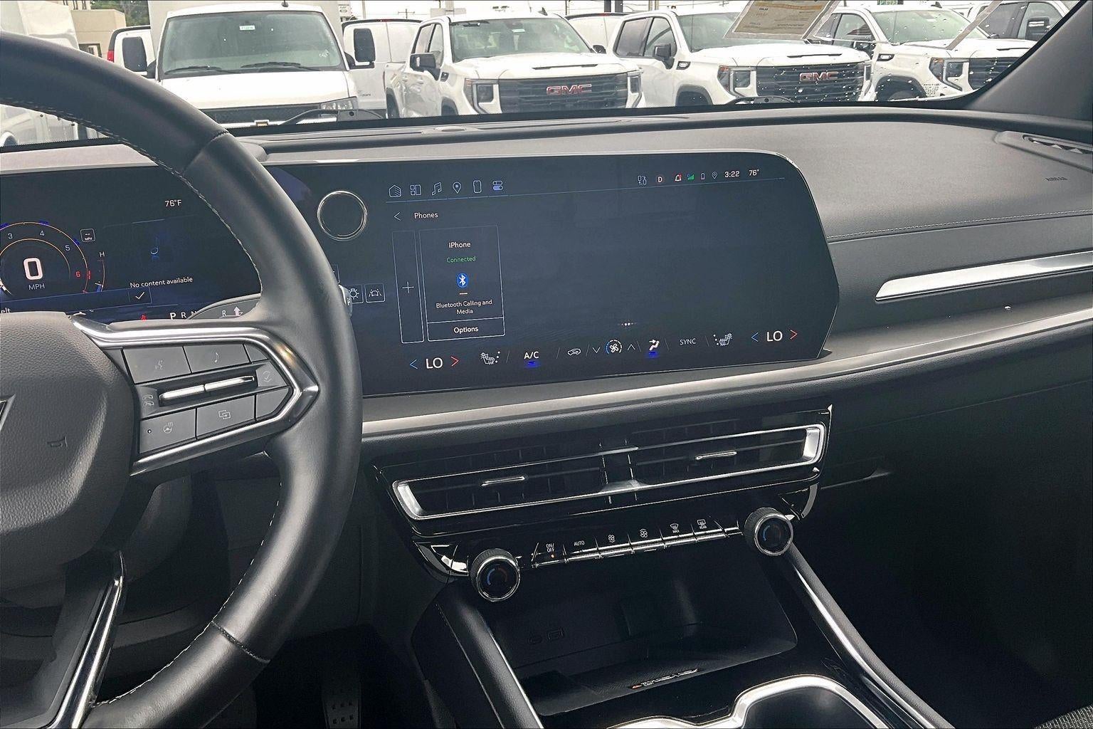2024 Chevrolet Traverse LT