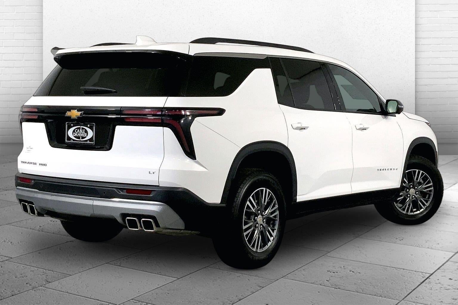 2024 Chevrolet Traverse LT