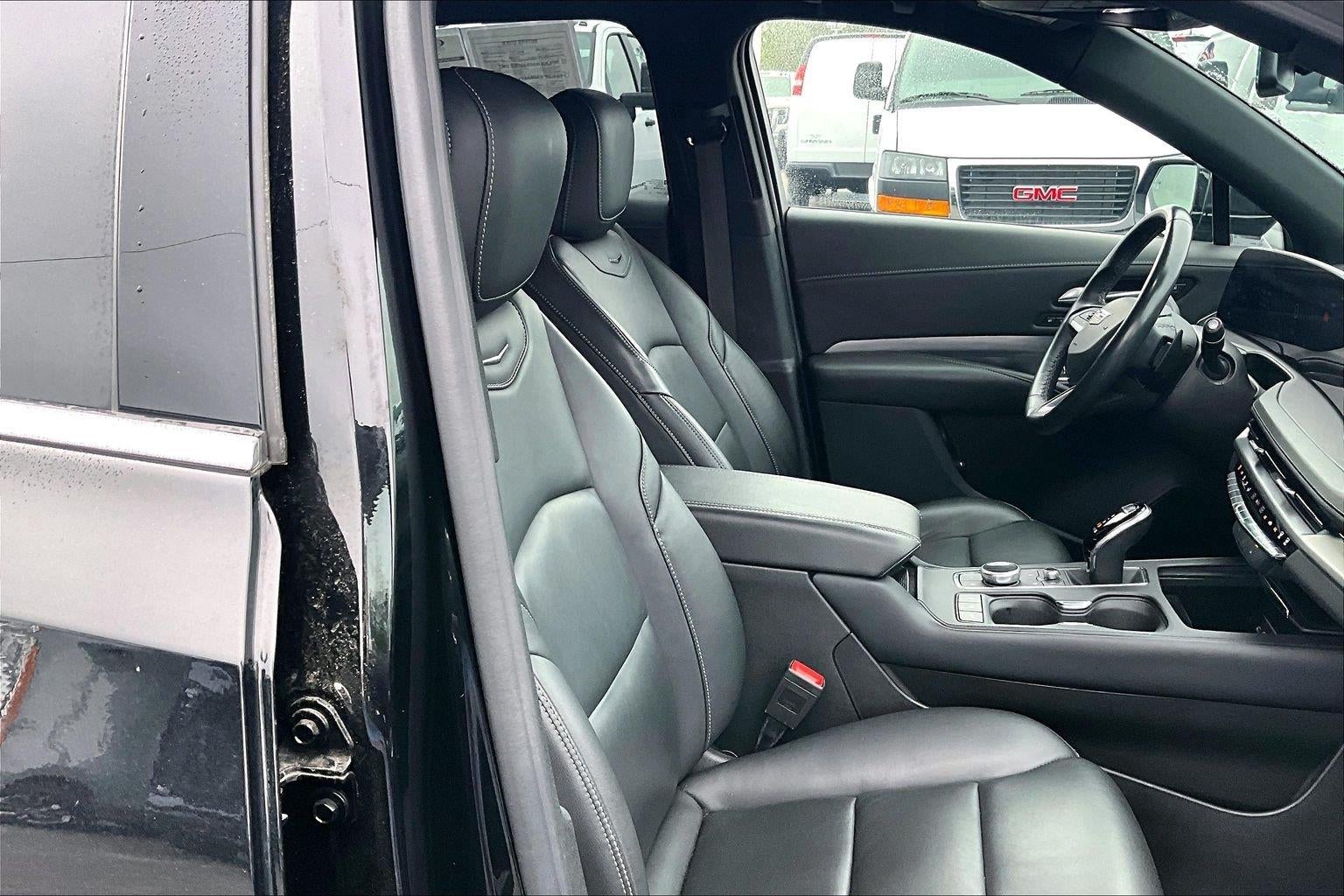 2024 Cadillac XT4 Premium Luxury