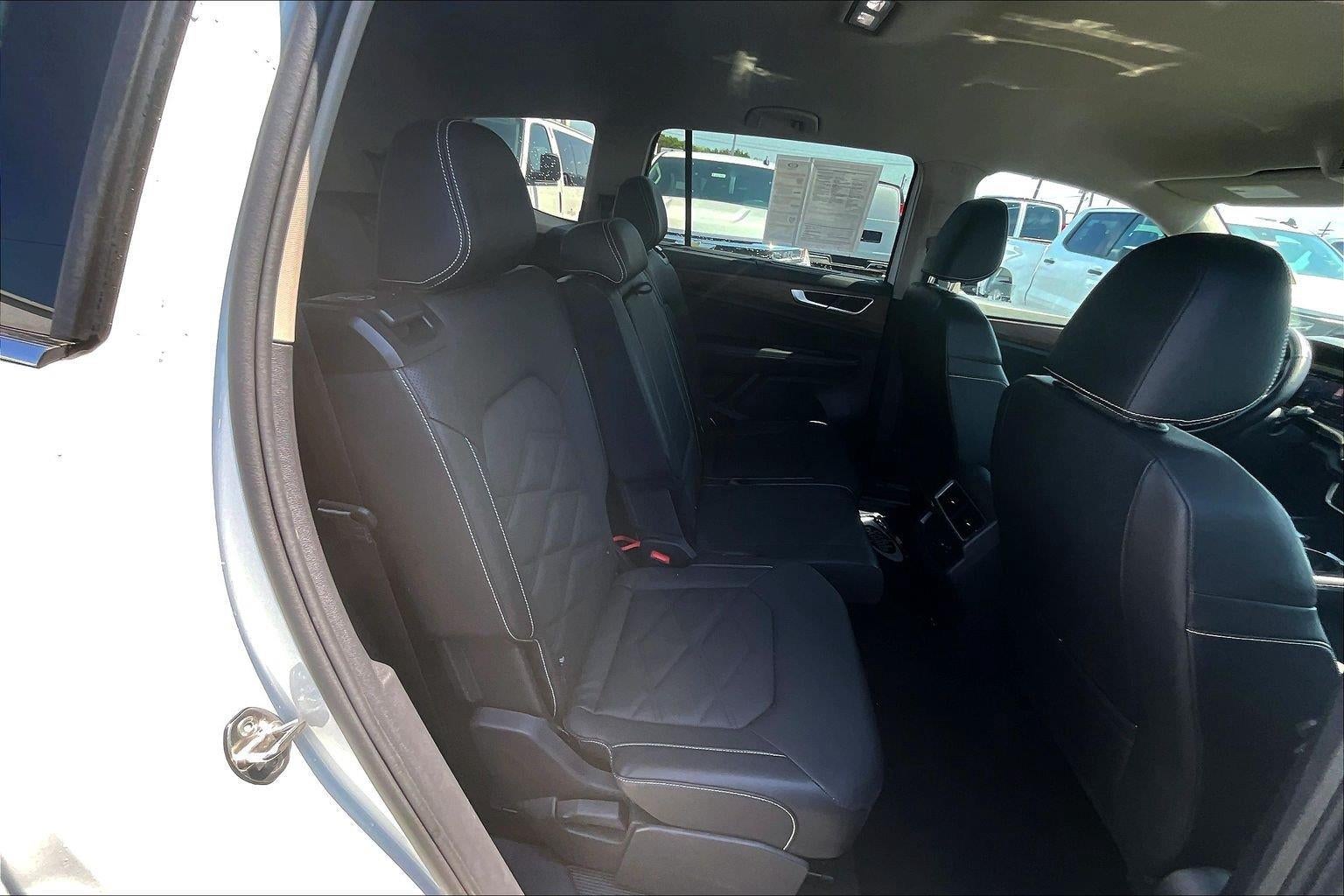 2025 Volkswagen Atlas 2.0T SE w/Technology