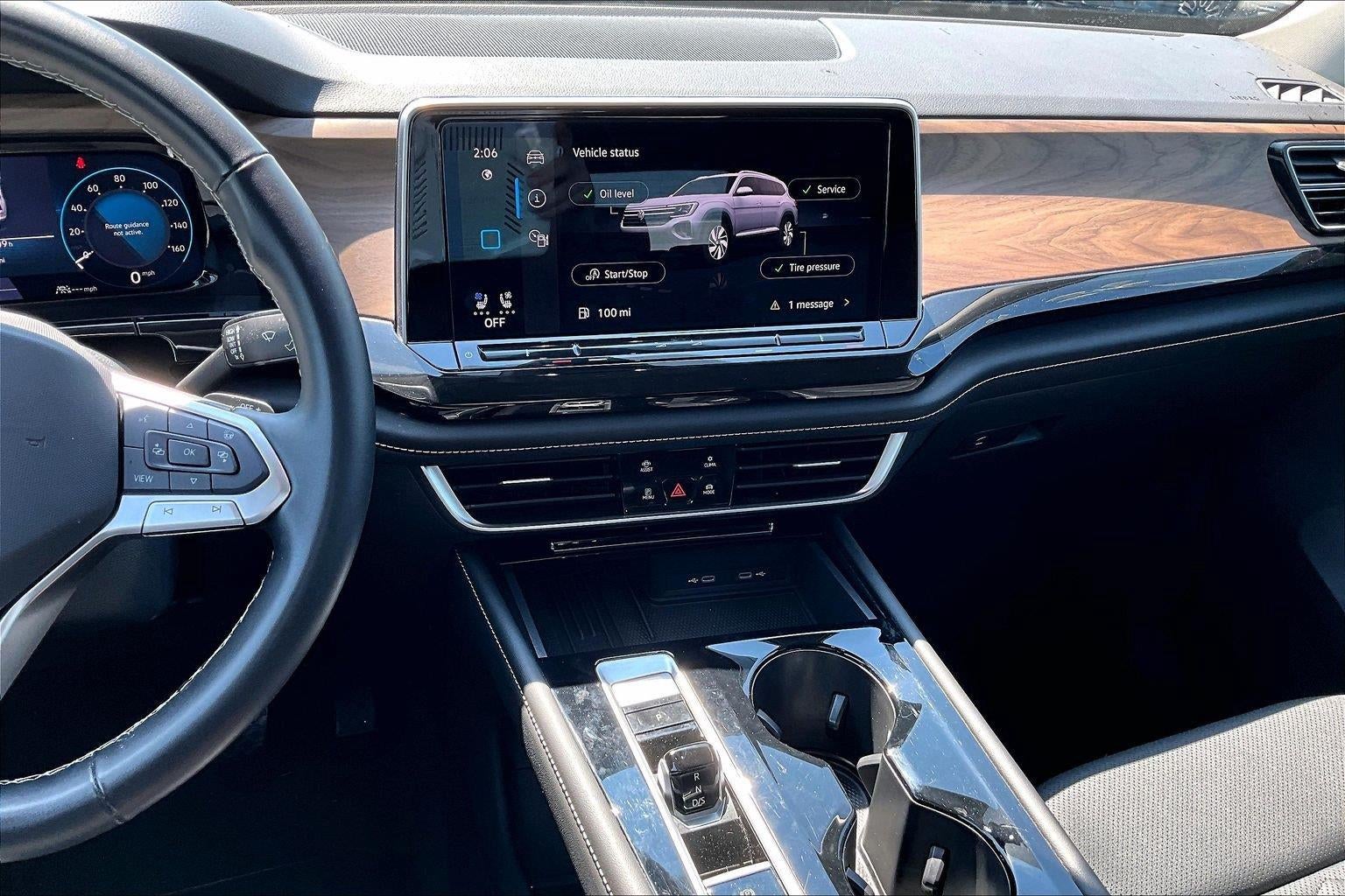 2025 Volkswagen Atlas 2.0T SE w/Technology