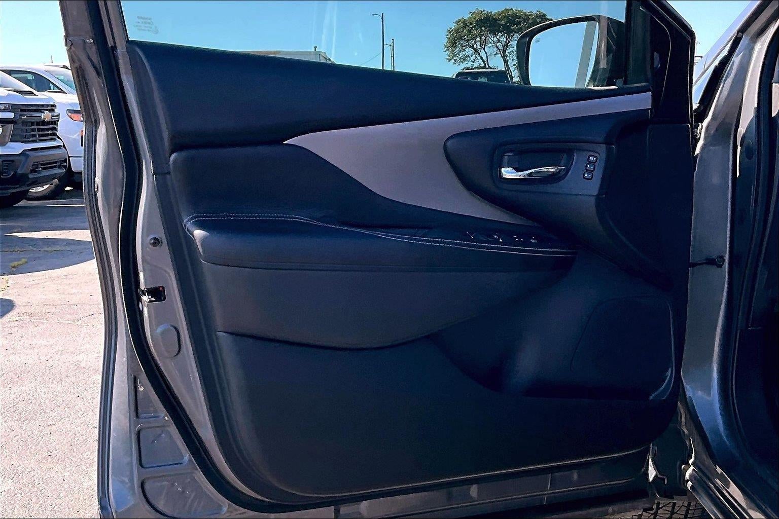 2023 Nissan Murano SL