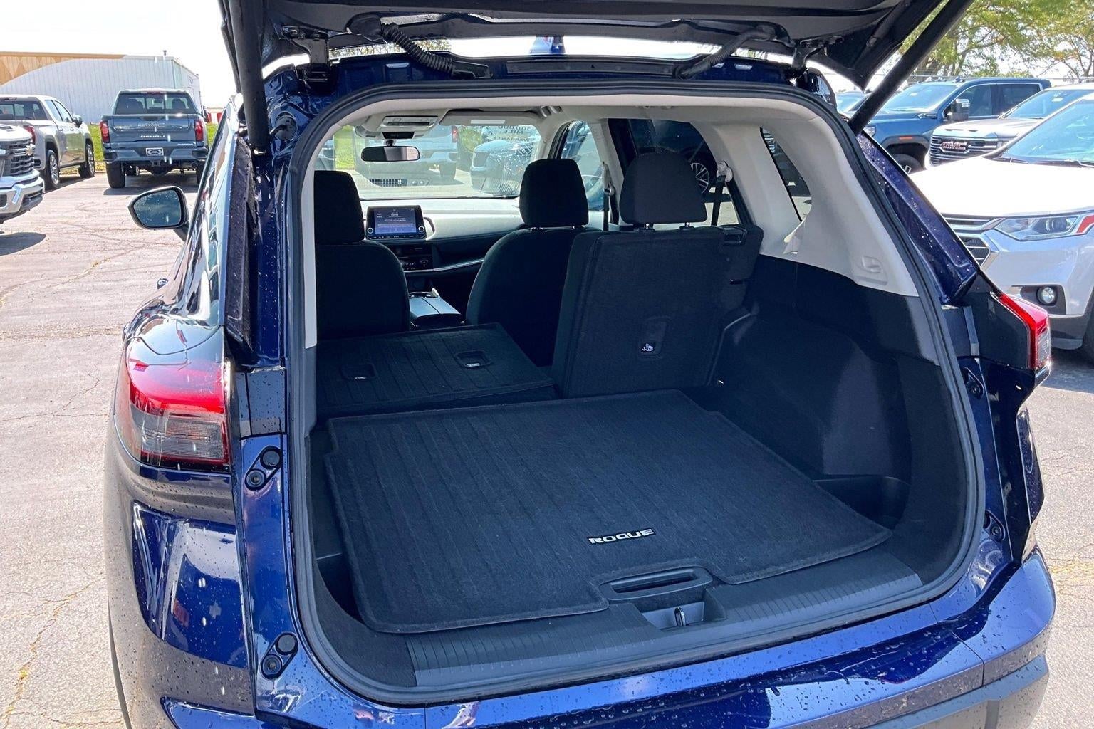 2025 Nissan Rogue SV