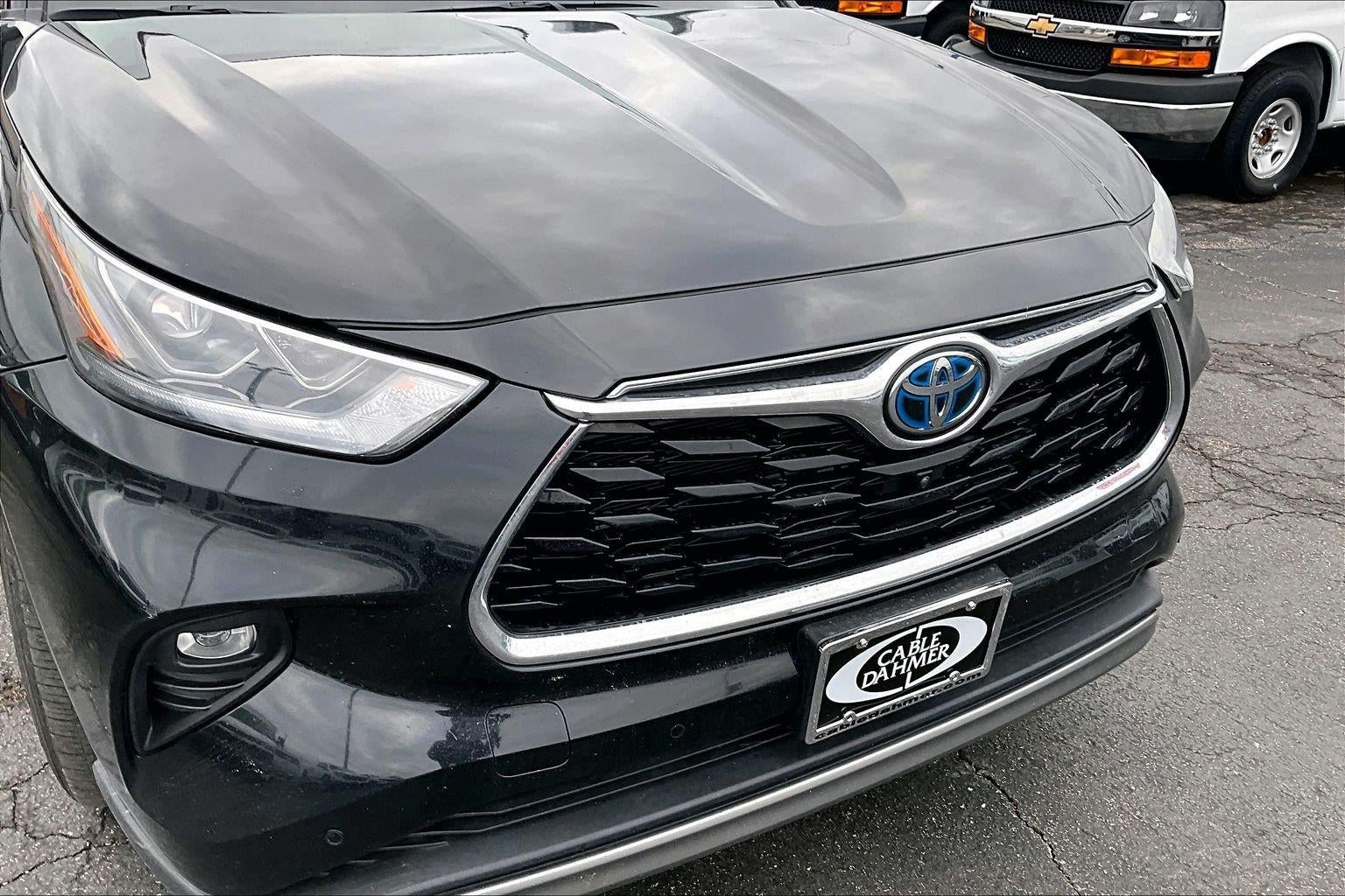 2024 Toyota Highlander Hybrid Platinum