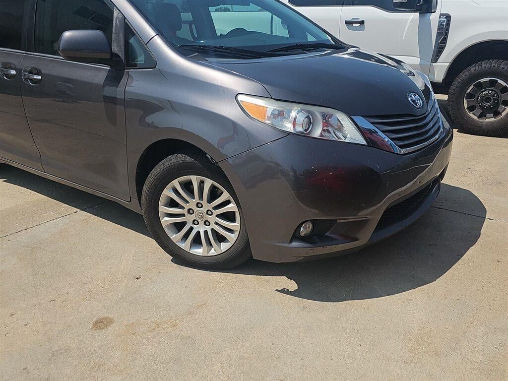 2015 Toyota Sienna XLE
