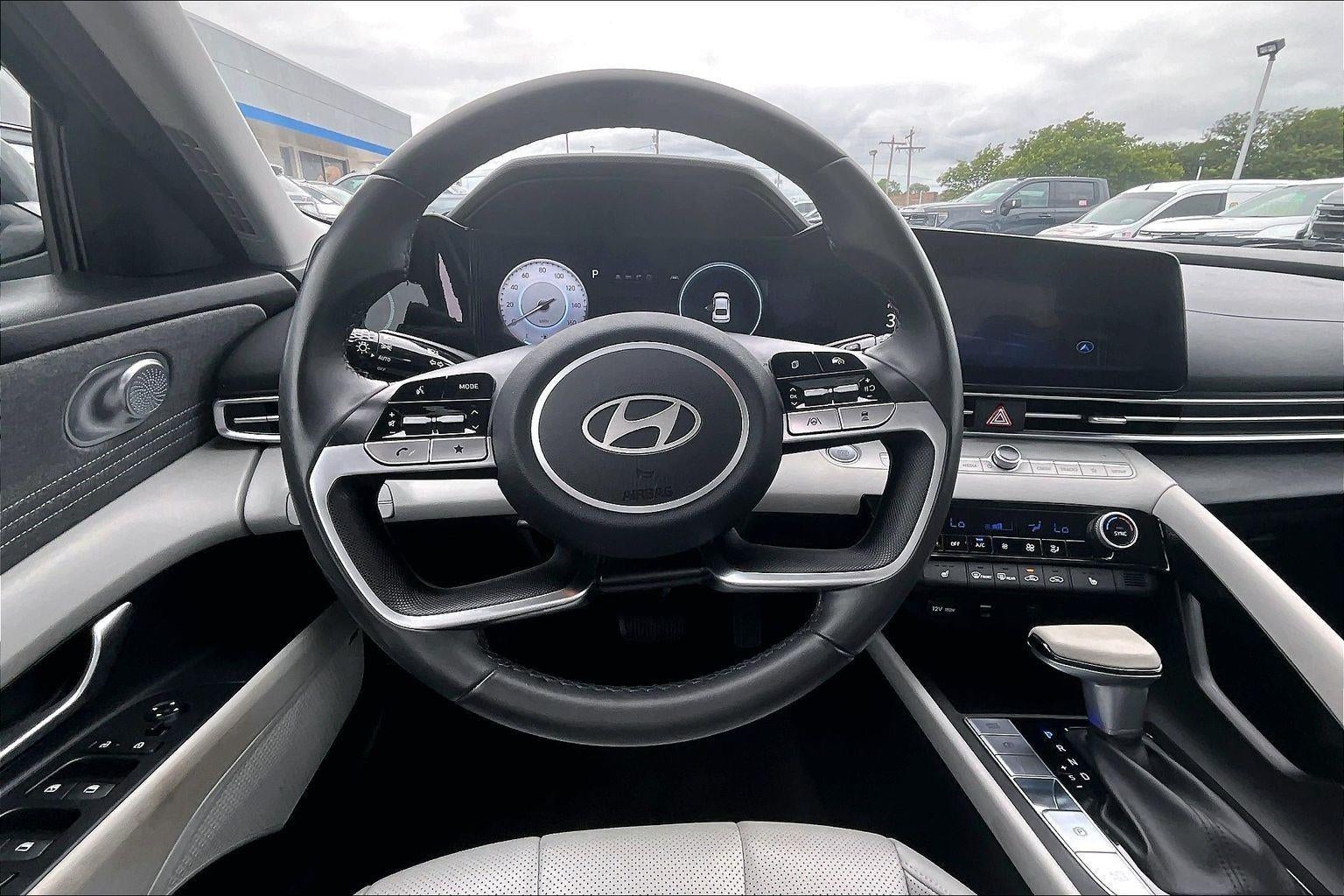 2025 Hyundai Elantra Limited