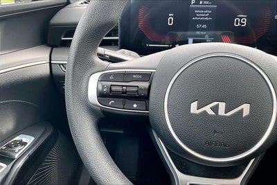 2025 Kia K5 LXS