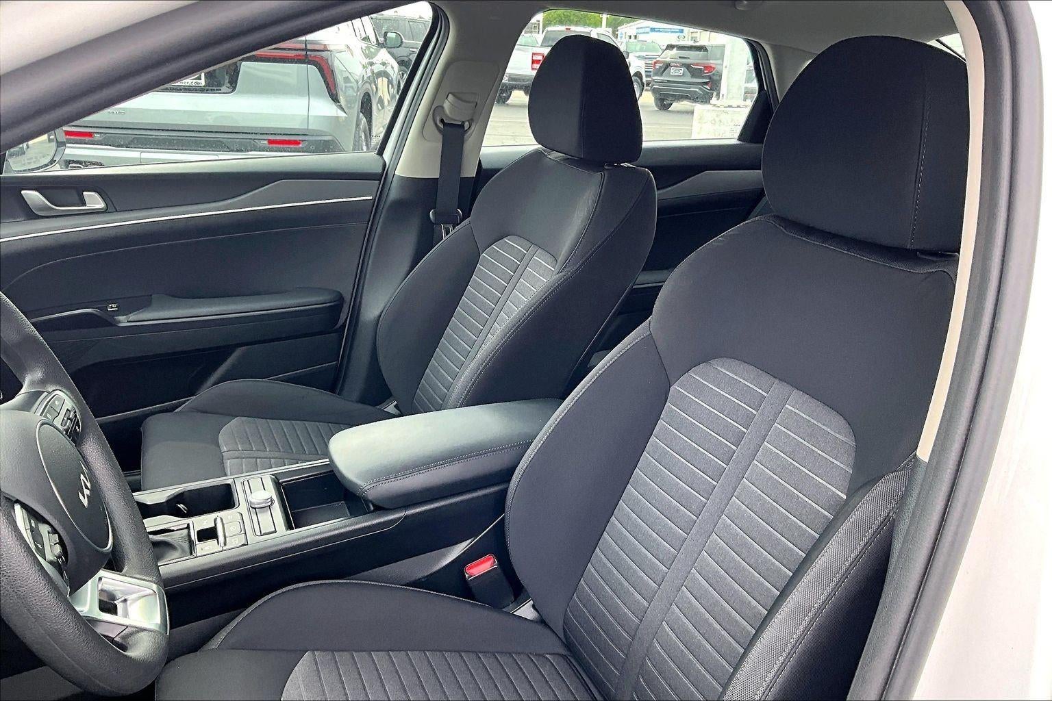2025 Kia K5 LXS