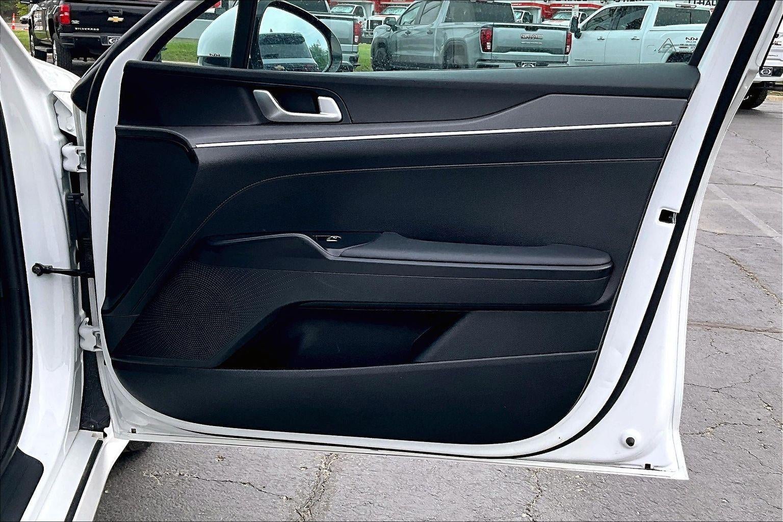 2025 Kia K5 LXS