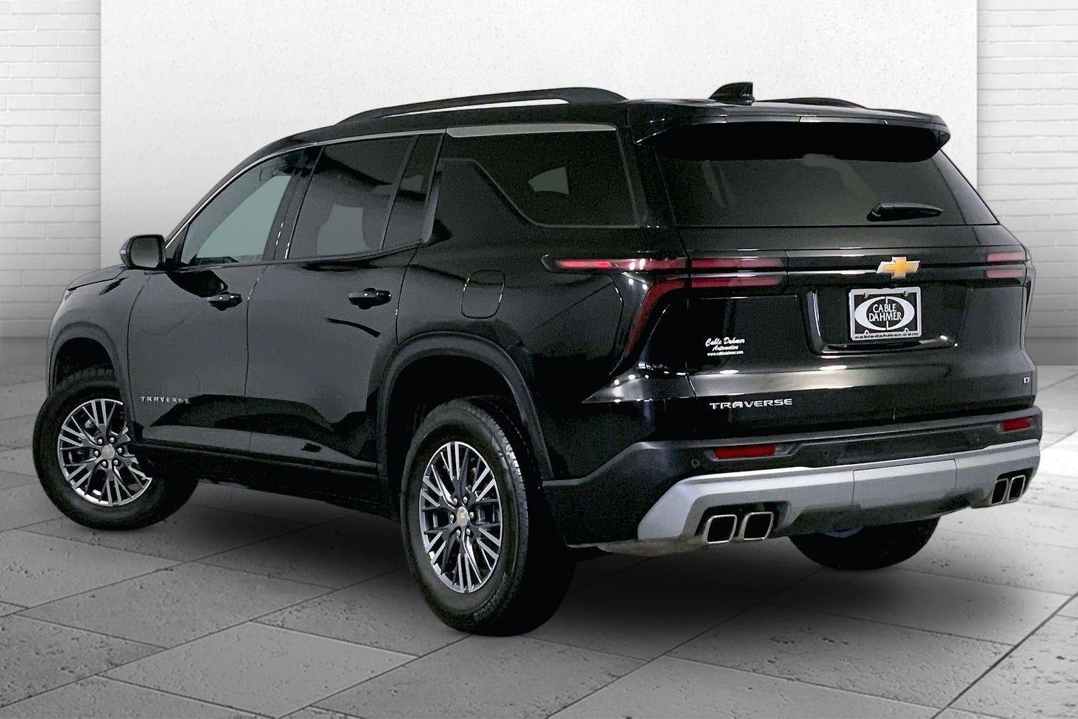 2024 Chevrolet Traverse FWD LT