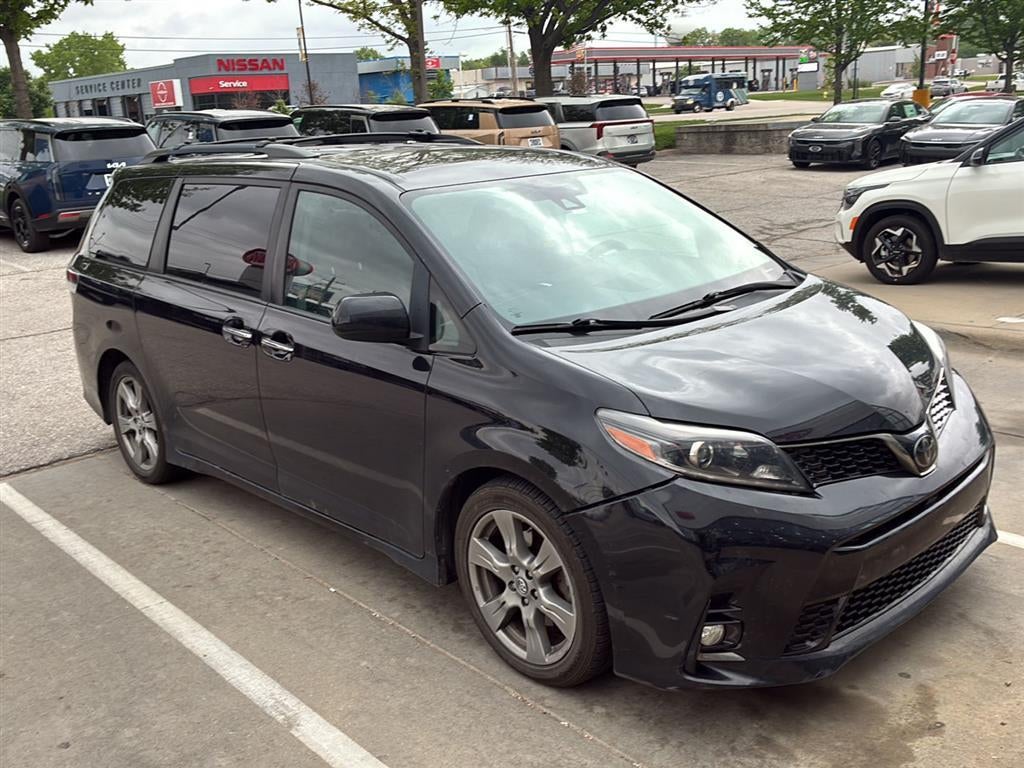 2018 Toyota Sienna SE Premium