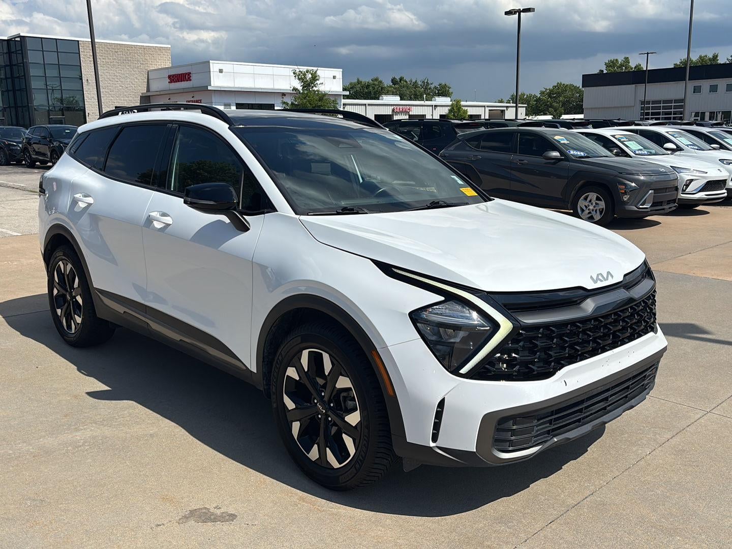 2023 Kia SPORTAGE X-LINE