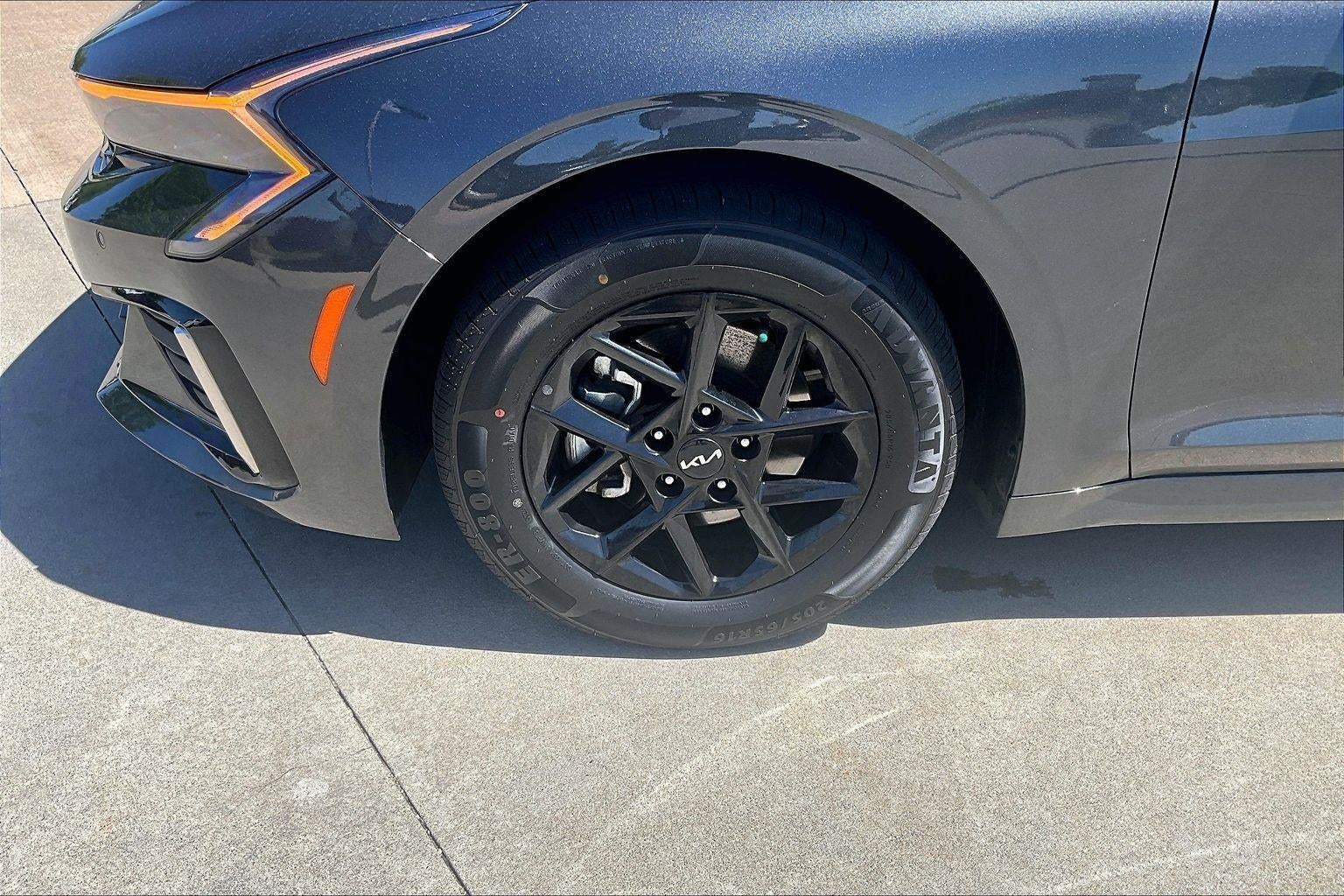 2025 Kia K5 LXS
