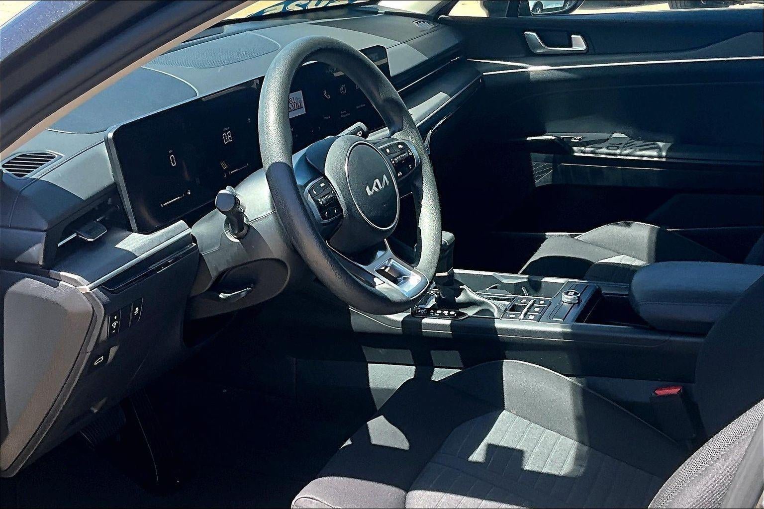 2025 Kia K5 LXS