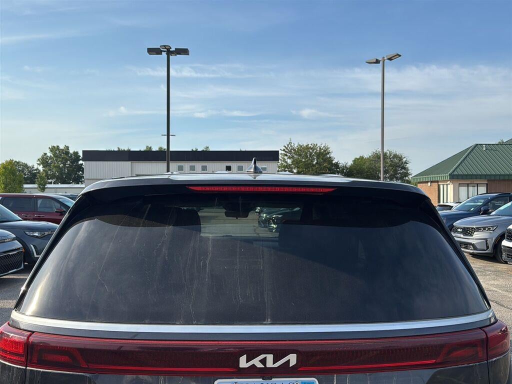 2022 Kia Carnival LX