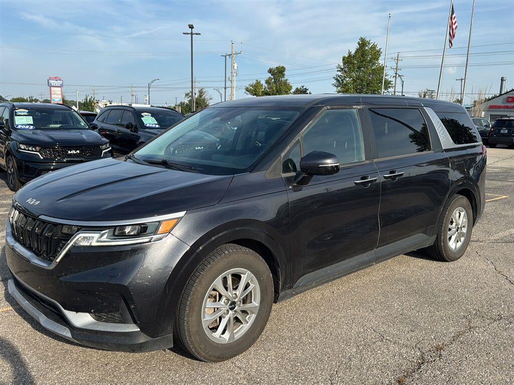 2022 Kia Carnival LX