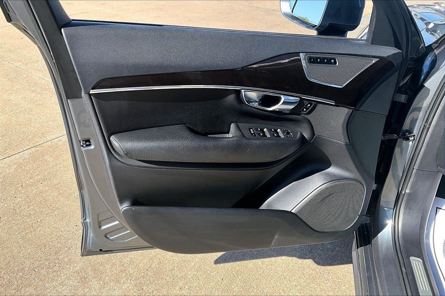 2018 Volvo XC90 Momentum