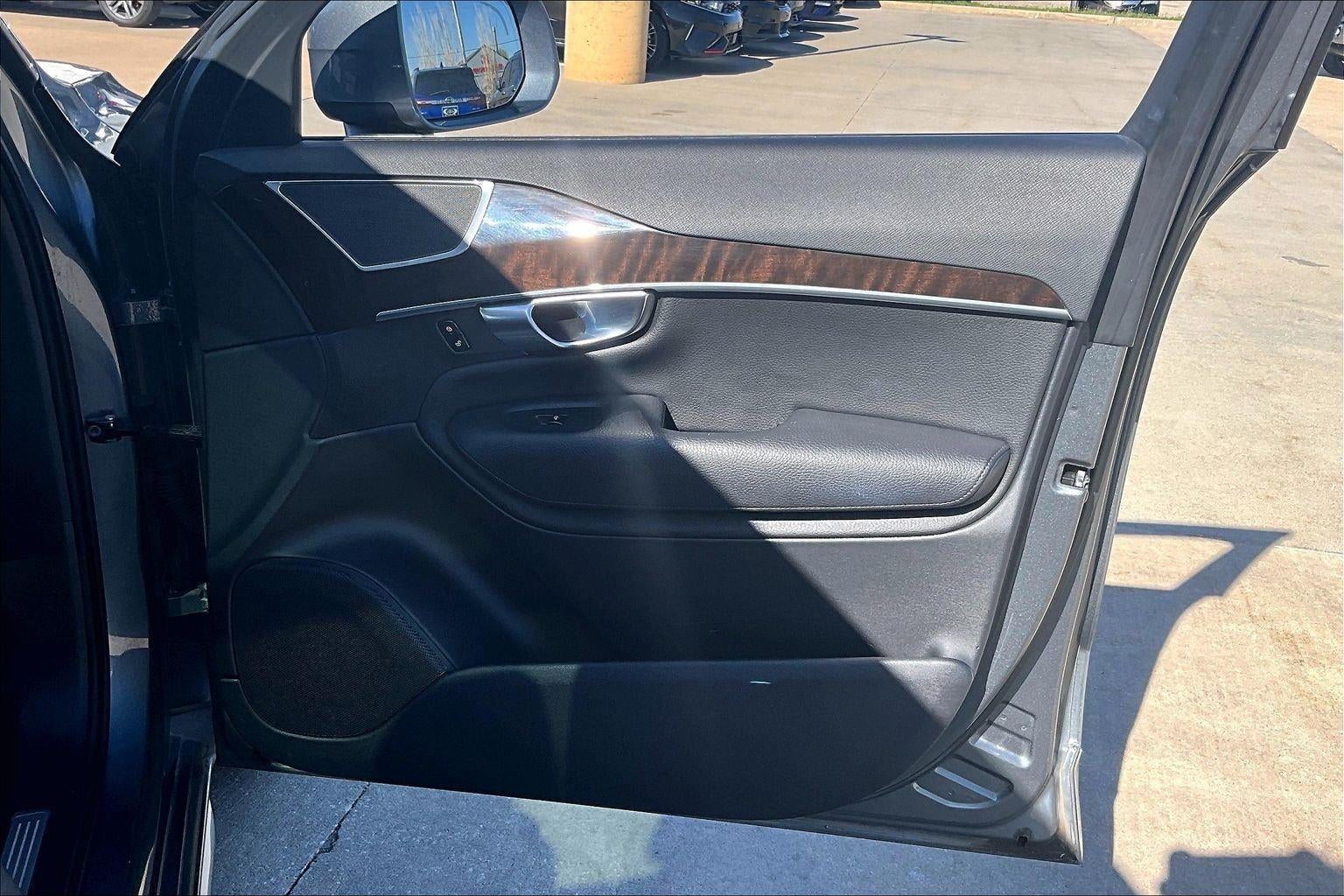 2018 Volvo XC90 Momentum